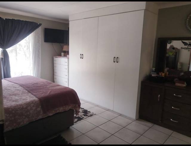 3 BEDROOM PROPERTY TO RENT IN STRUBENVALE